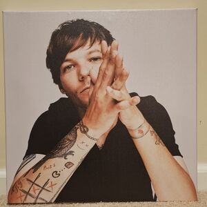 Louis Tomlinson Canvas